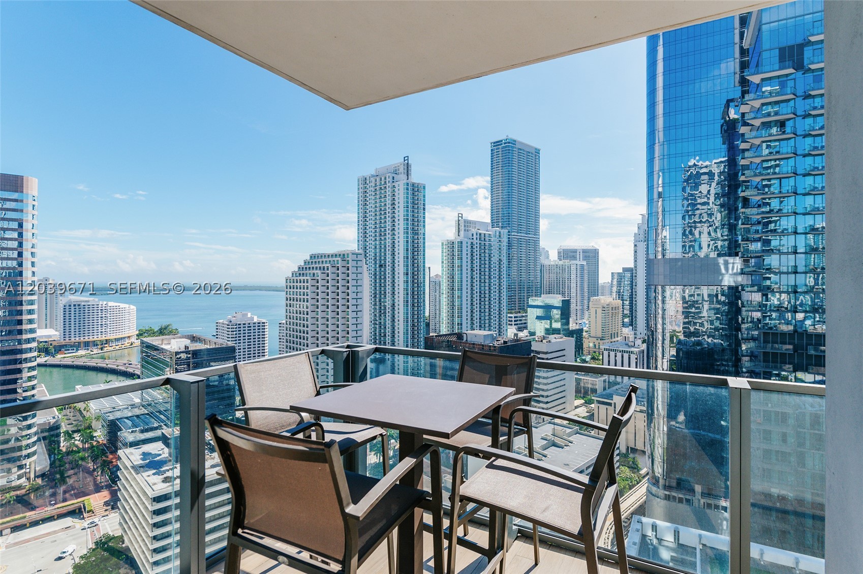 68 SE 6th St #2601, Miami FL 33131