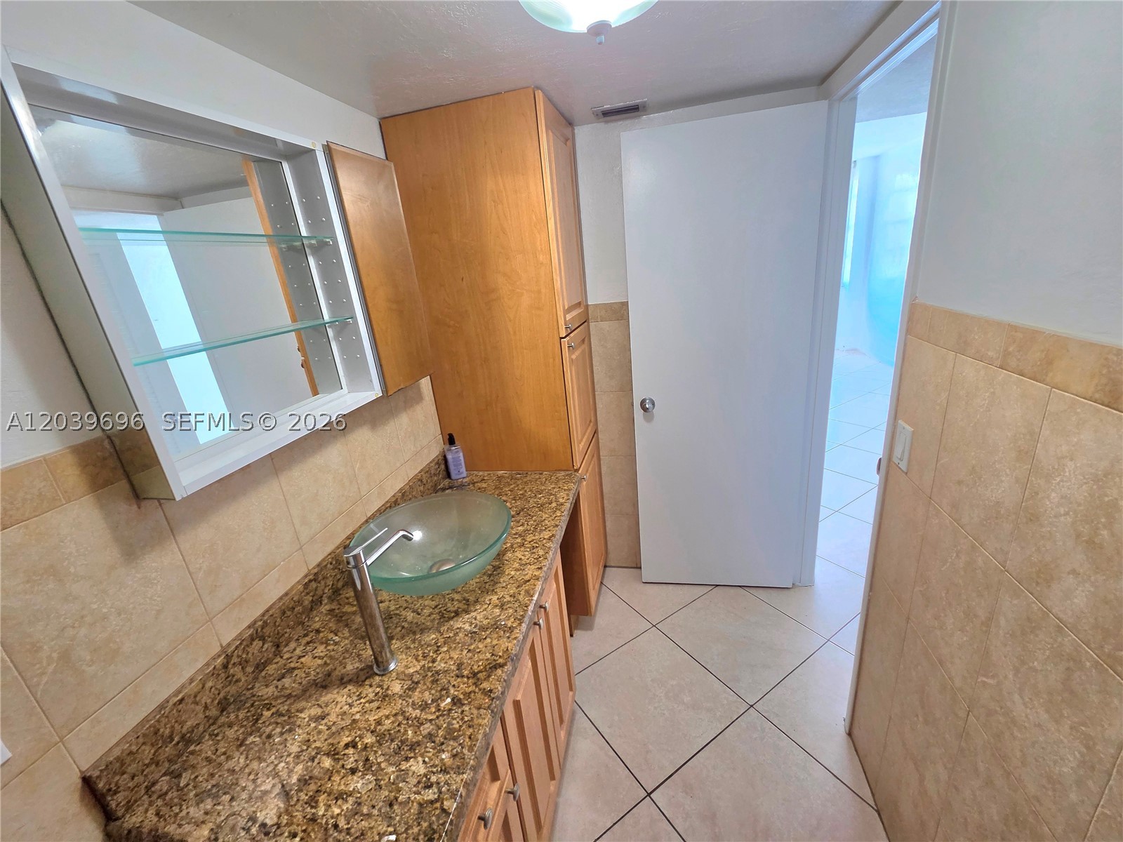 11930 N Bayshore Dr #910, North Miami FL 33181
