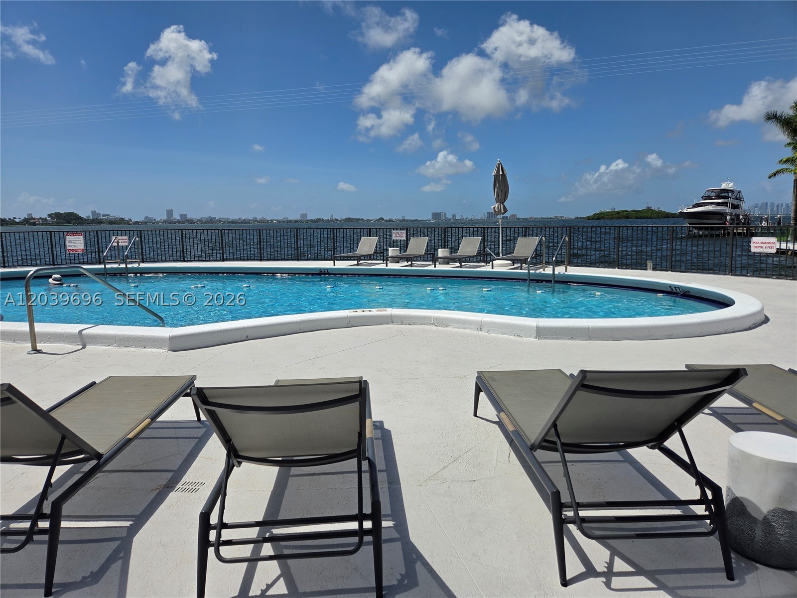 11930 N Bayshore Dr #910, North Miami FL 33181