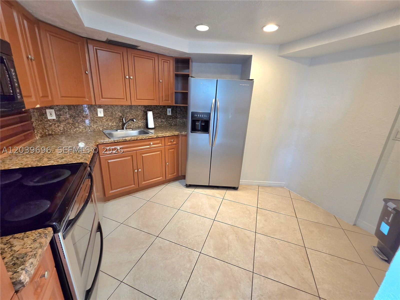 11930 N Bayshore Dr #910, North Miami FL 33181