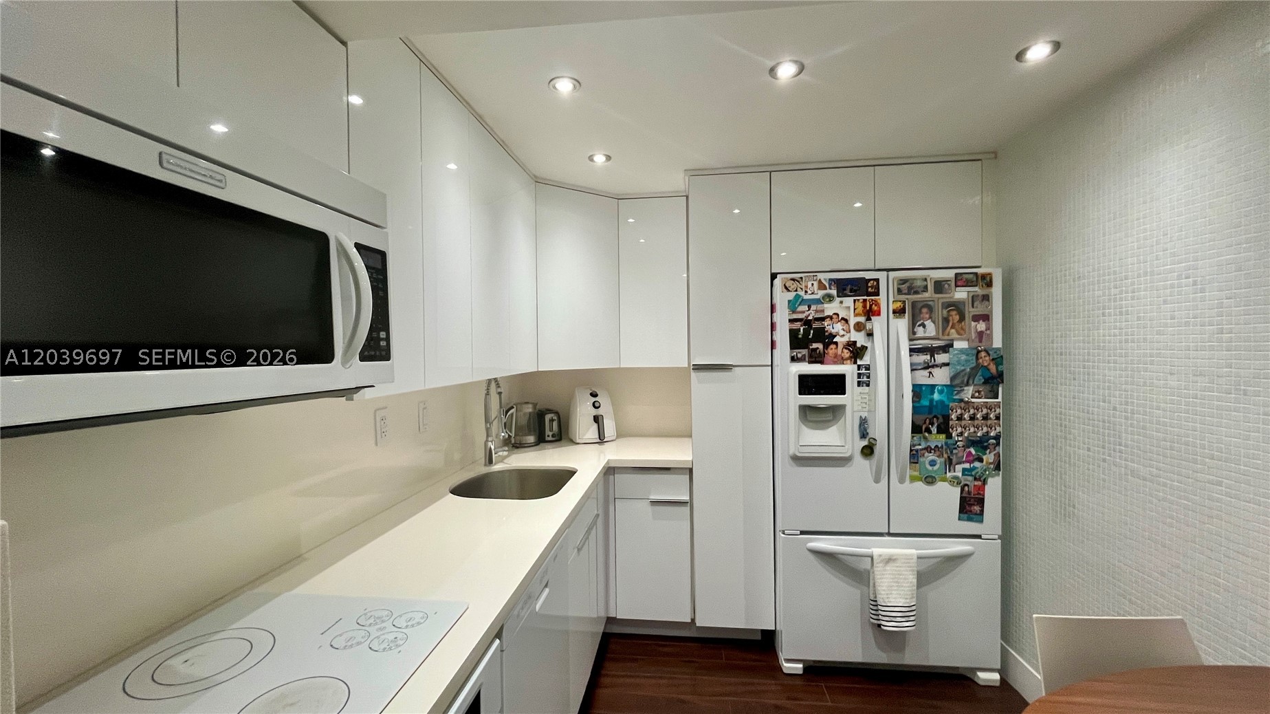 3701 N Country Club Dr #304, Aventura FL 33180