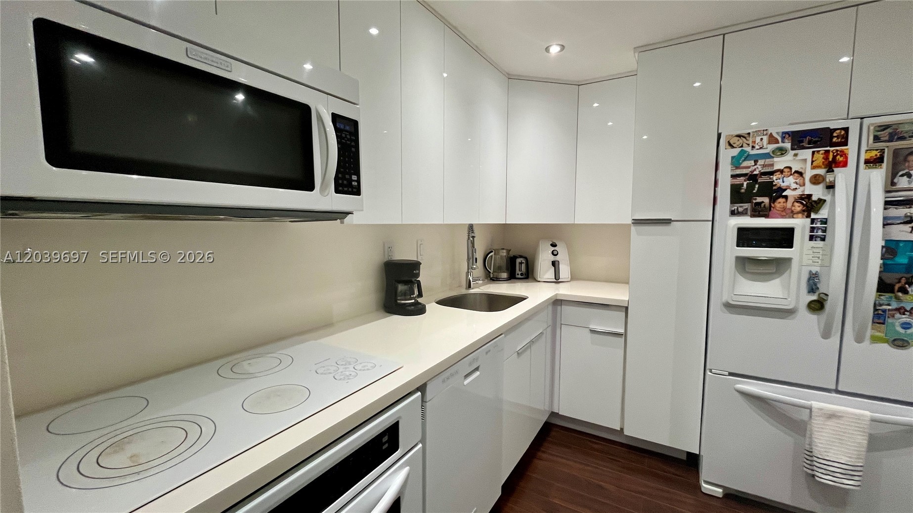 3701 N Country Club Dr #304, Aventura FL 33180