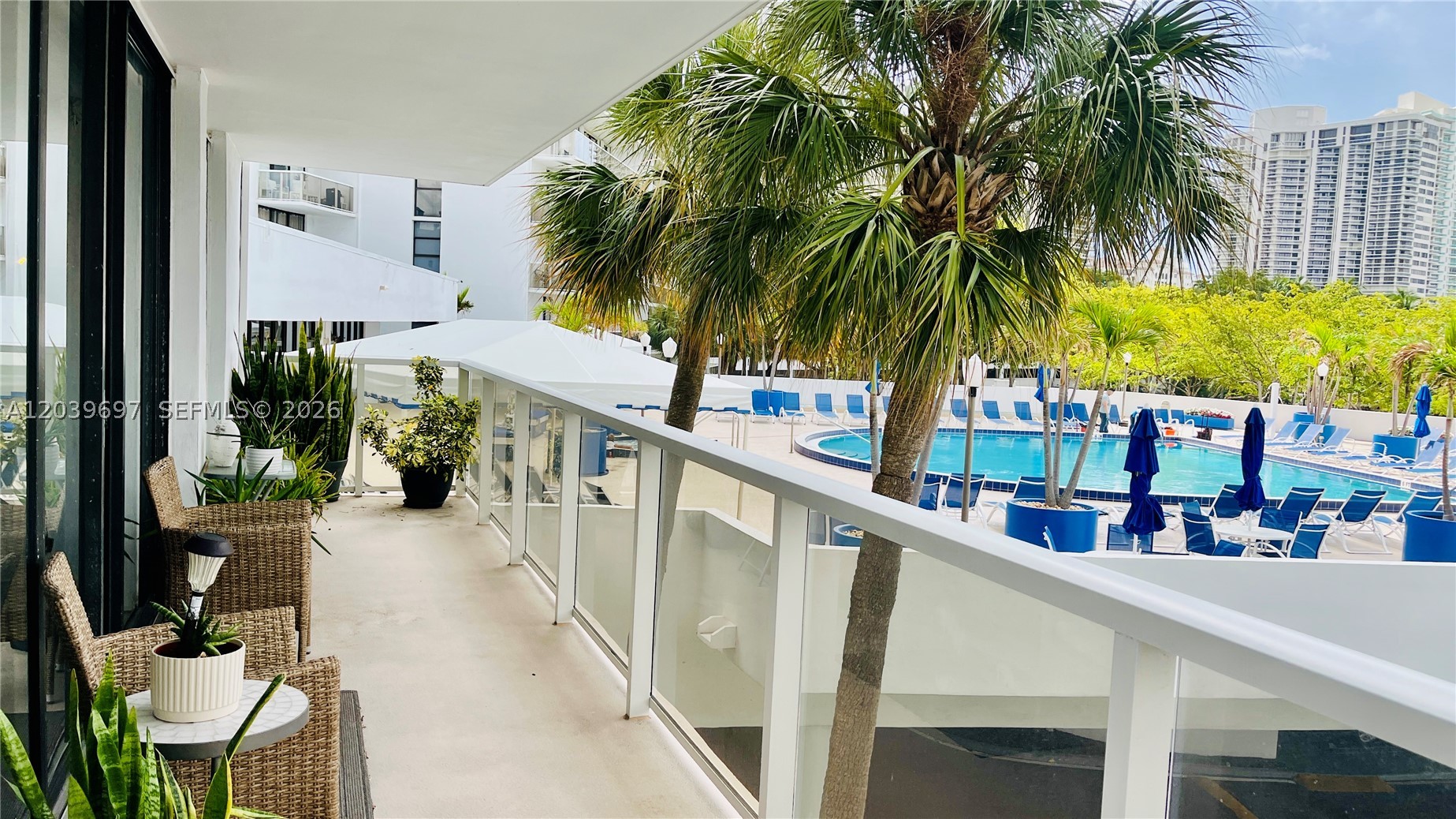 3701 N Country Club Dr #304, Aventura FL 33180