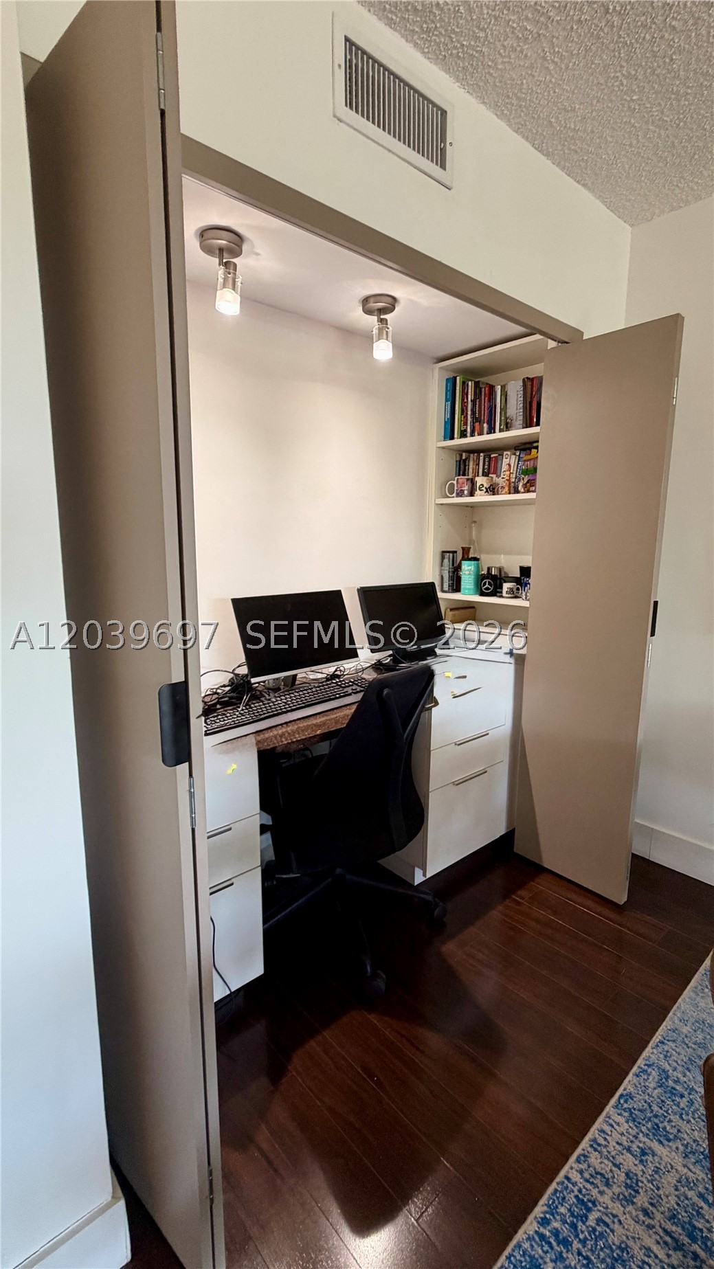 3701 N Country Club Dr #304, Aventura FL 33180