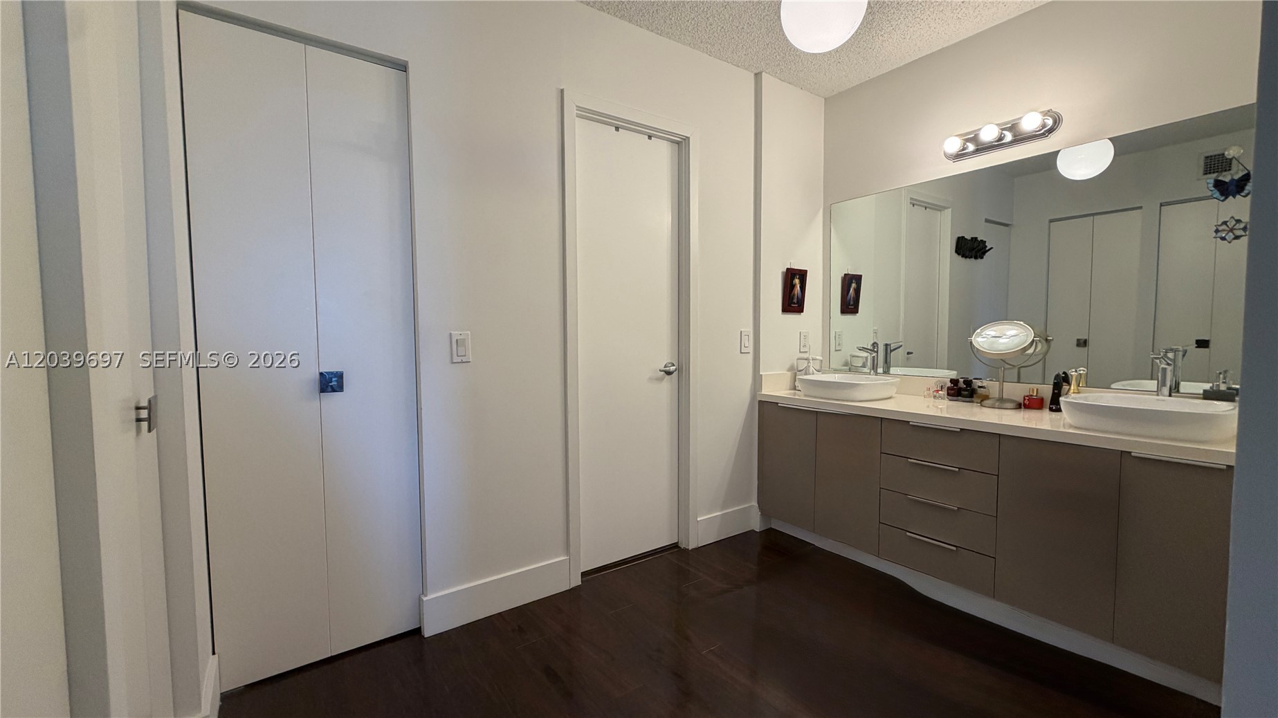 3701 N Country Club Dr #304, Aventura FL 33180