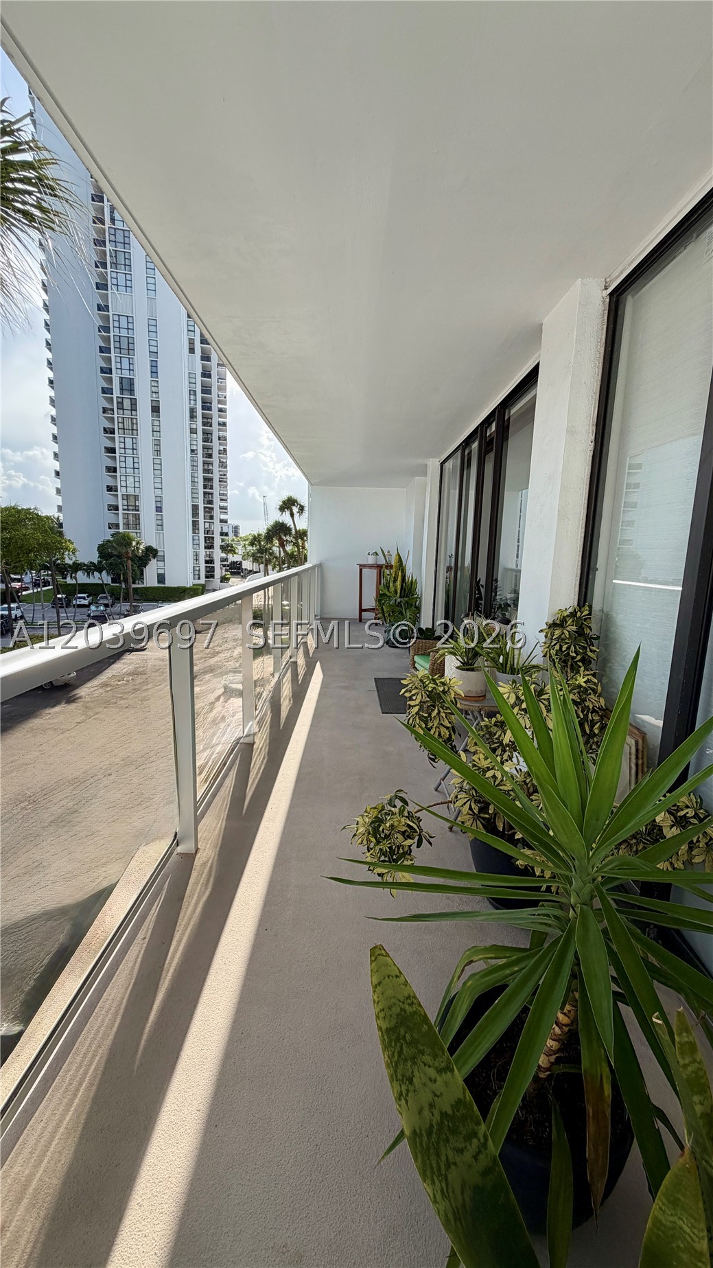 3701 N Country Club Dr #304, Aventura FL 33180