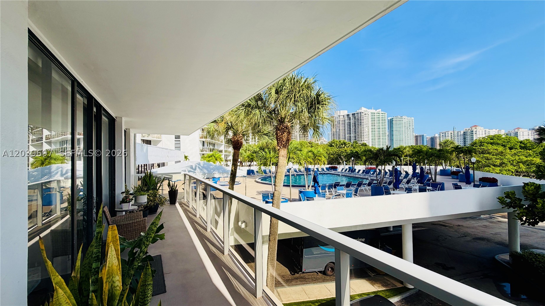 3701 N Country Club Dr #304, Aventura FL 33180