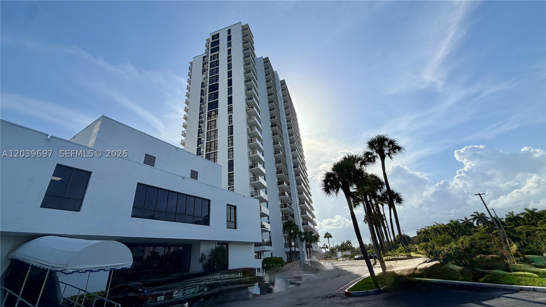 3701 N Country Club Dr #304, Aventura FL 33180