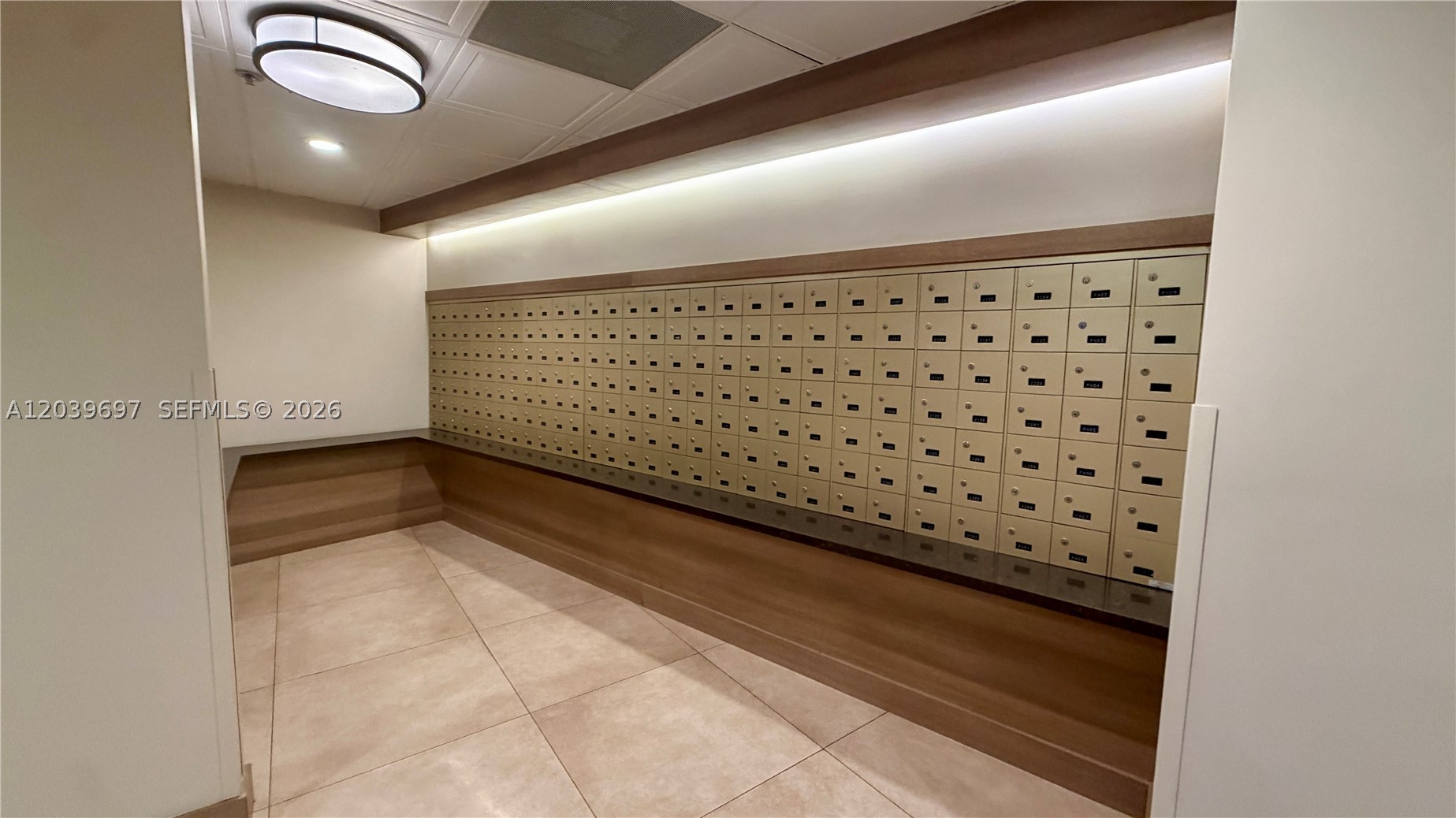 3701 N Country Club Dr #304, Aventura FL 33180