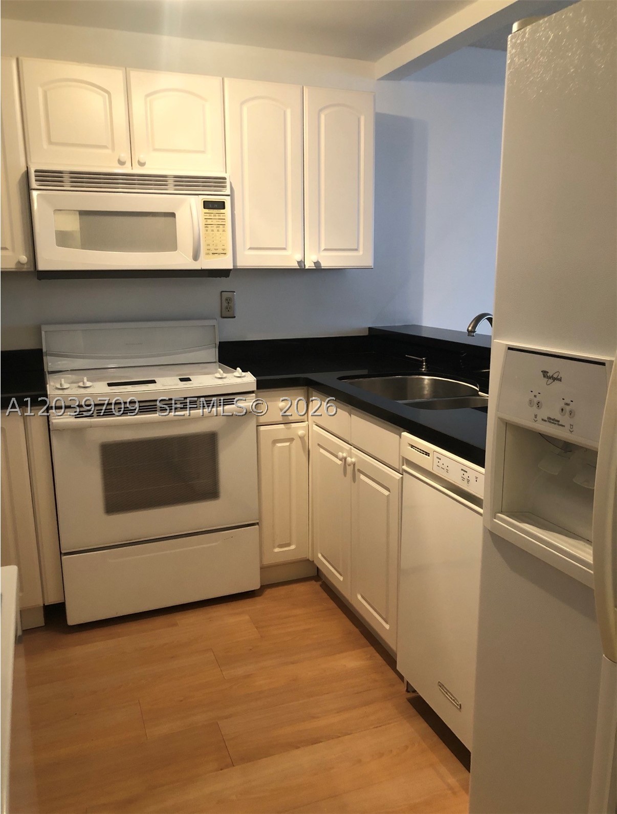 540 Brickell Key Dr #828, Miami FL 33131