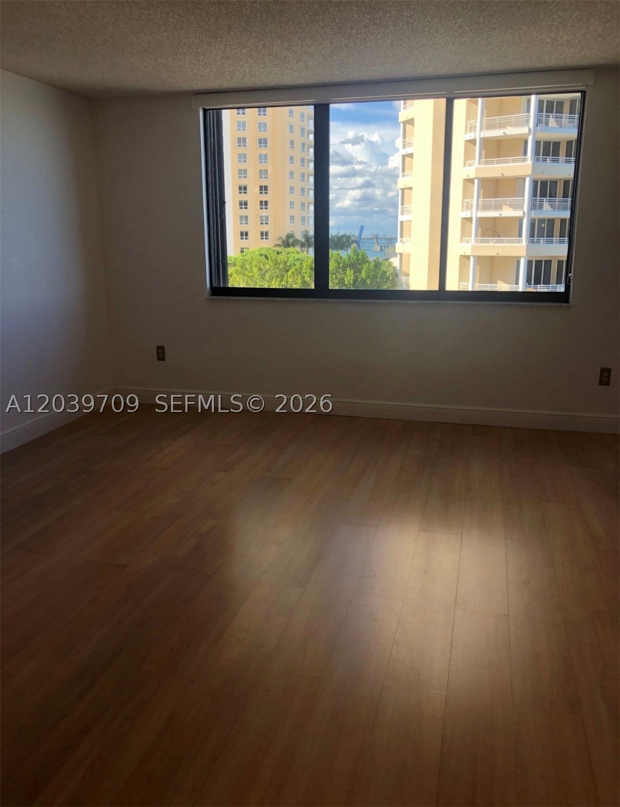 540 Brickell Key Dr #828, Miami FL 33131