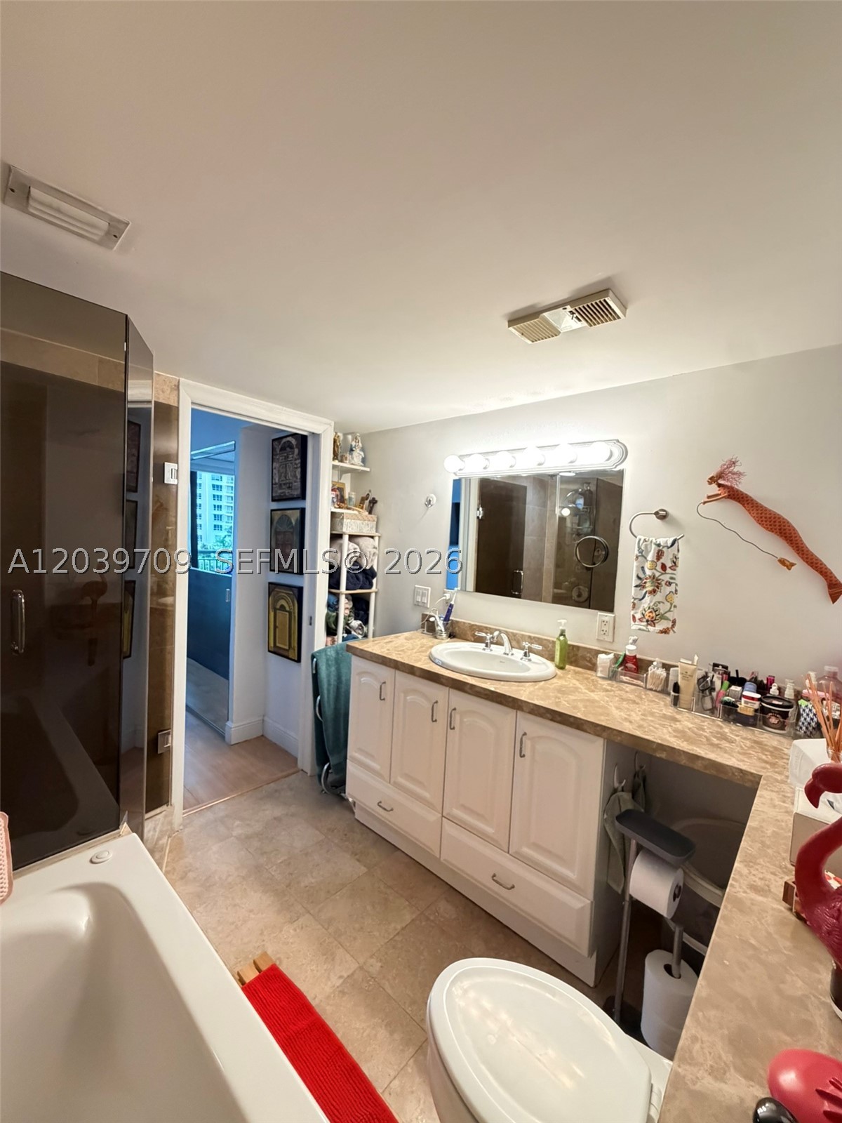 540 Brickell Key Dr #828, Miami FL 33131