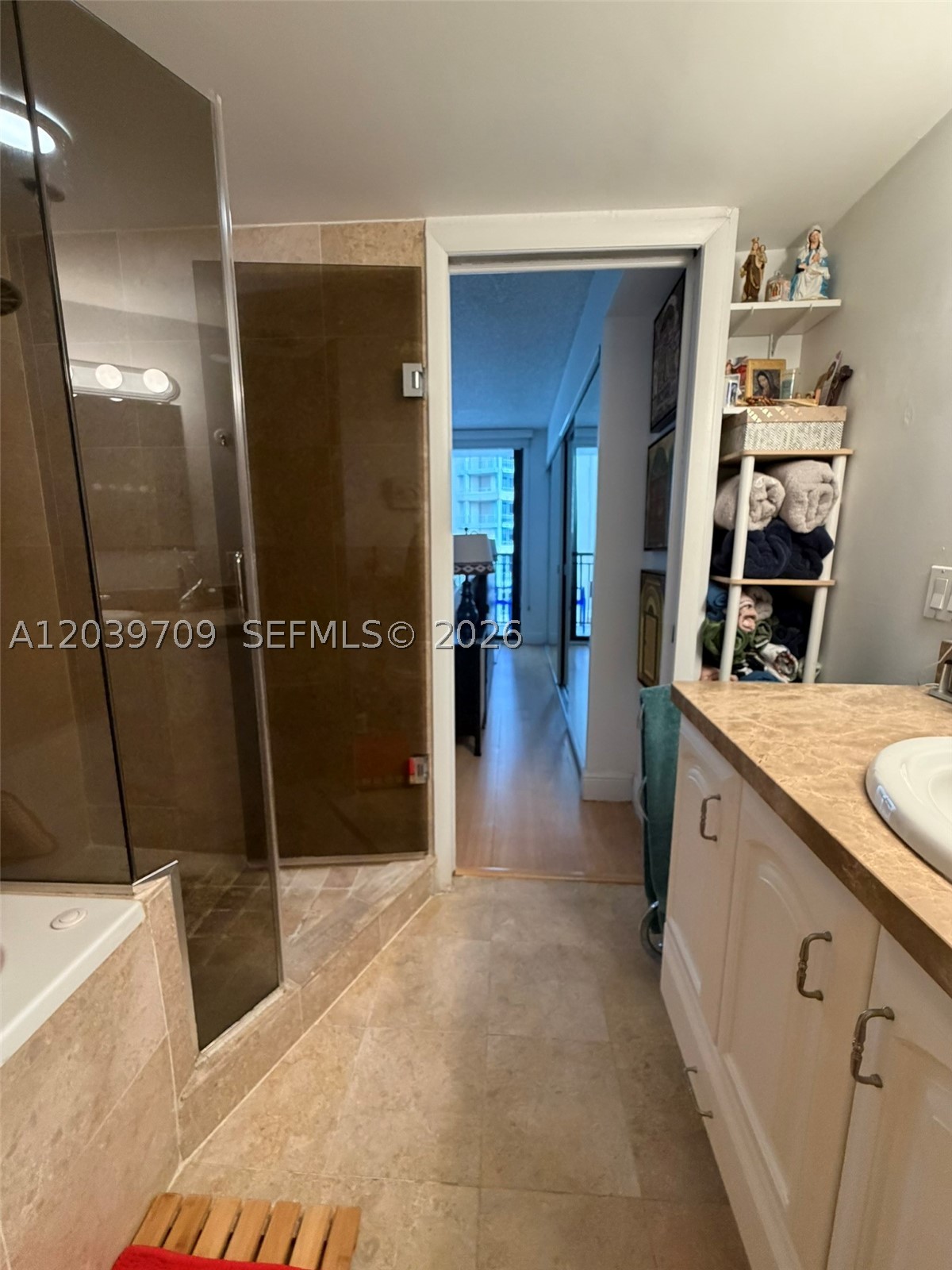 540 Brickell Key Dr #828, Miami FL 33131