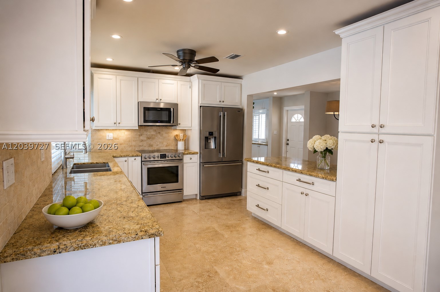 8725 SW 160 St, Palmetto Bay FL 33157