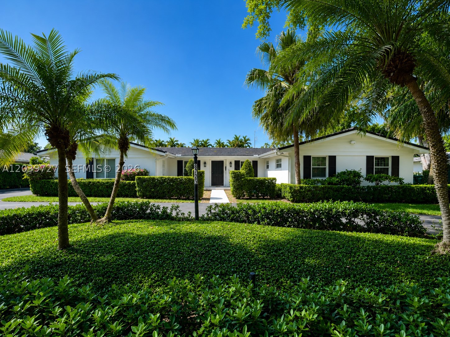 8725 SW 160 St, Palmetto Bay FL 33157