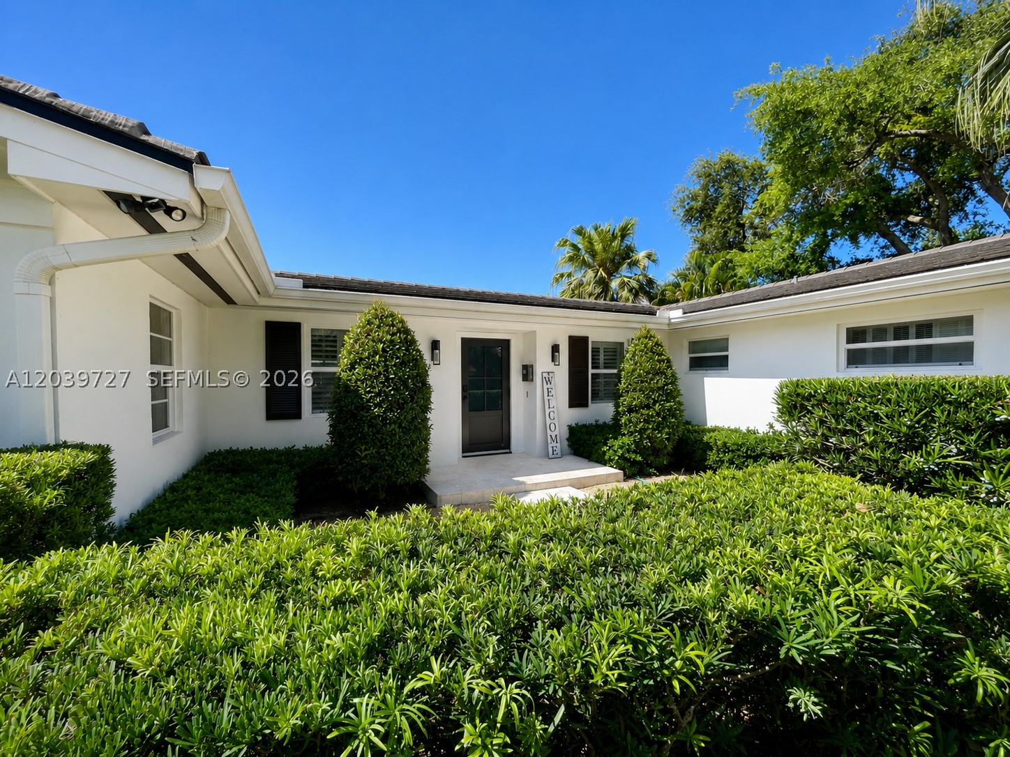 8725 SW 160 St, Palmetto Bay FL 33157