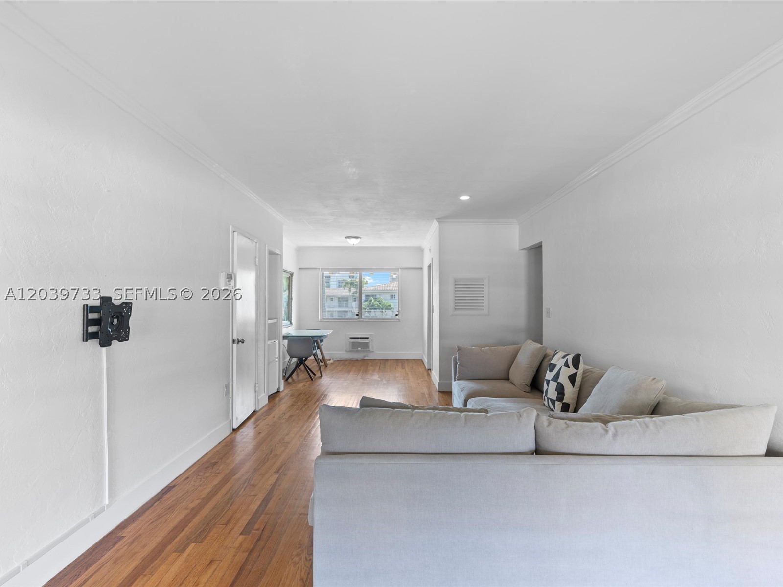 20 Park Dr #9, Bal Harbour FL 33154