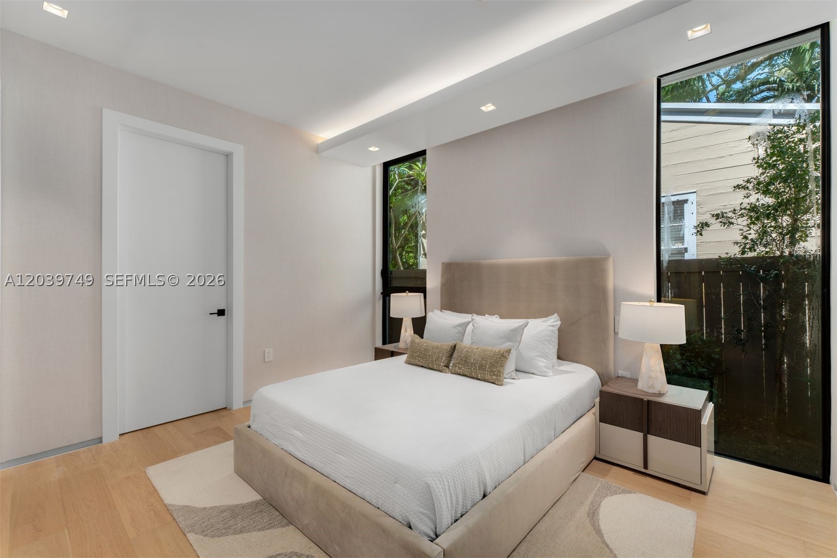 3579 Avocado Ave, Miami FL 33133