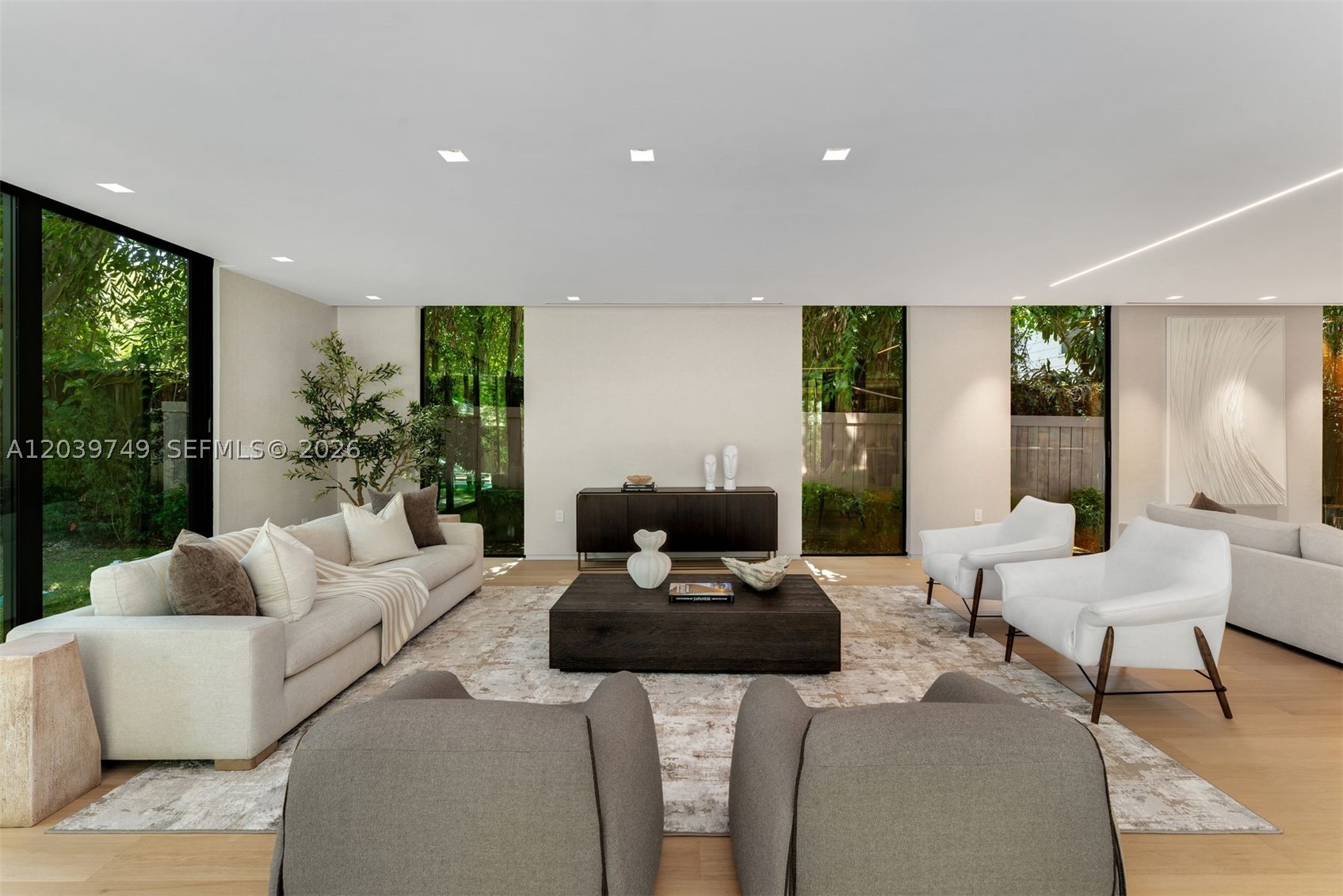 3579 Avocado Ave, Miami FL 33133