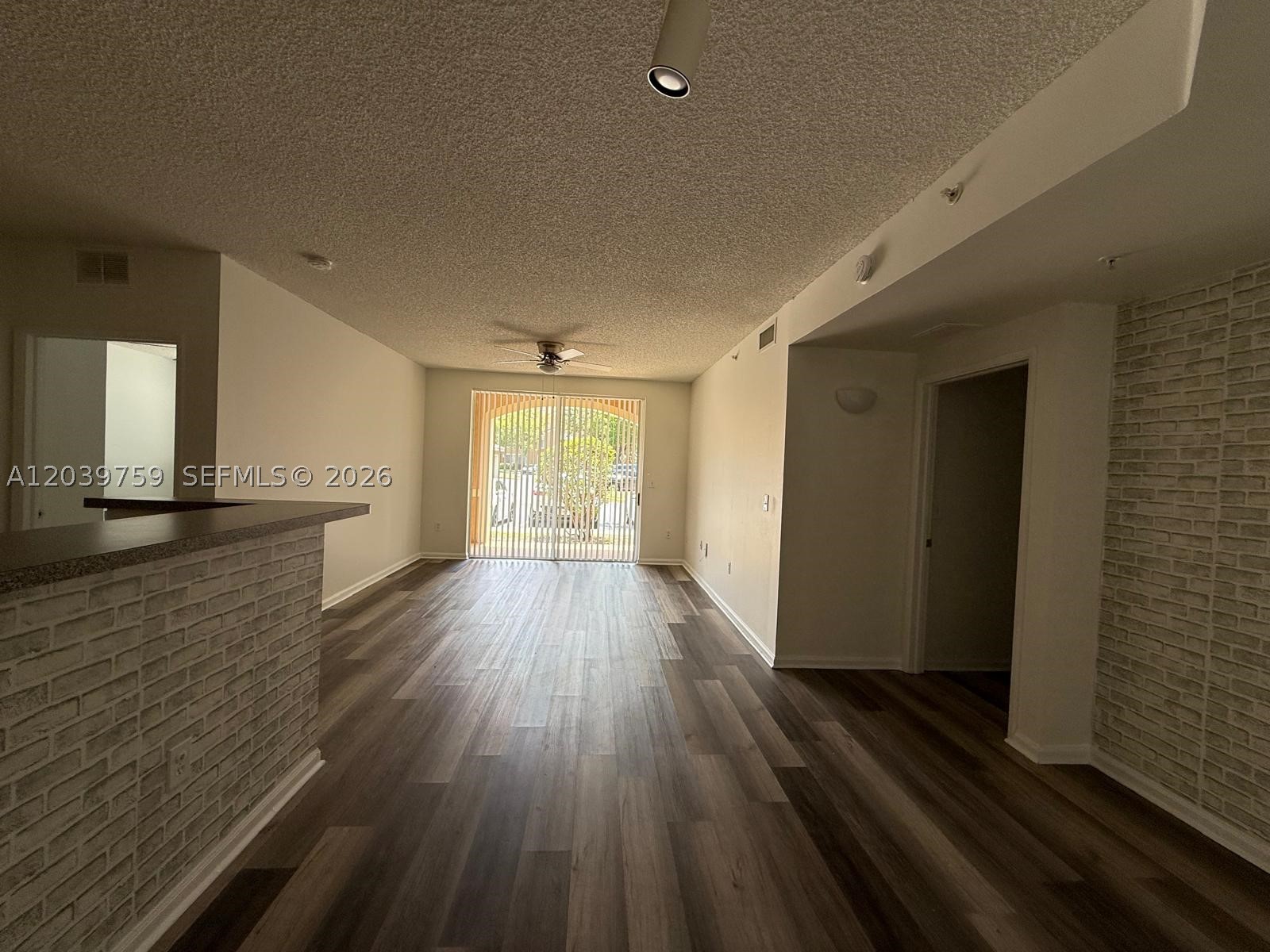 8050 N Nob Hill Rd #105, Tamarac FL 33321