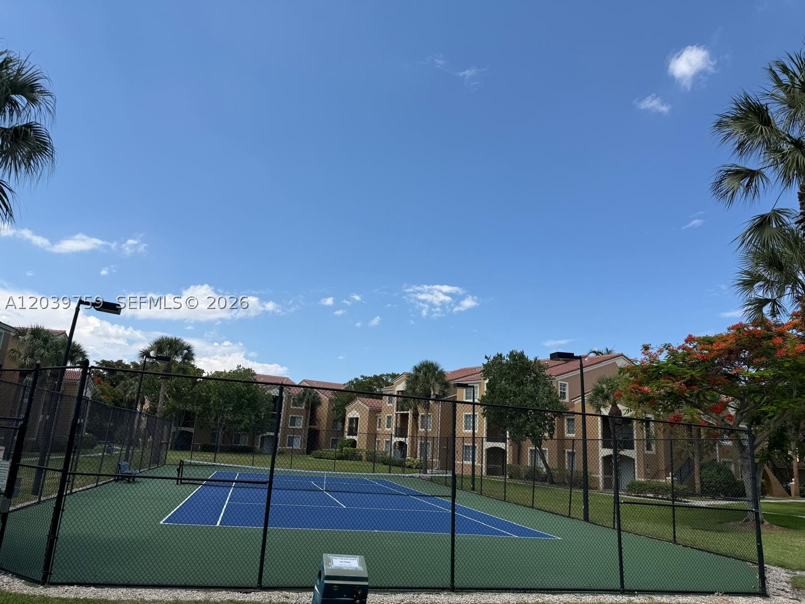 8050 N Nob Hill Rd #105, Tamarac FL 33321