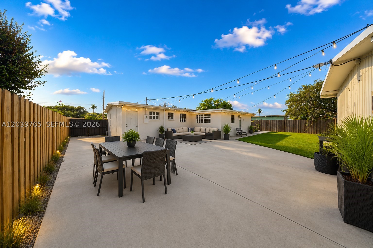 10731 SW 51st Dr, Miami FL 33165