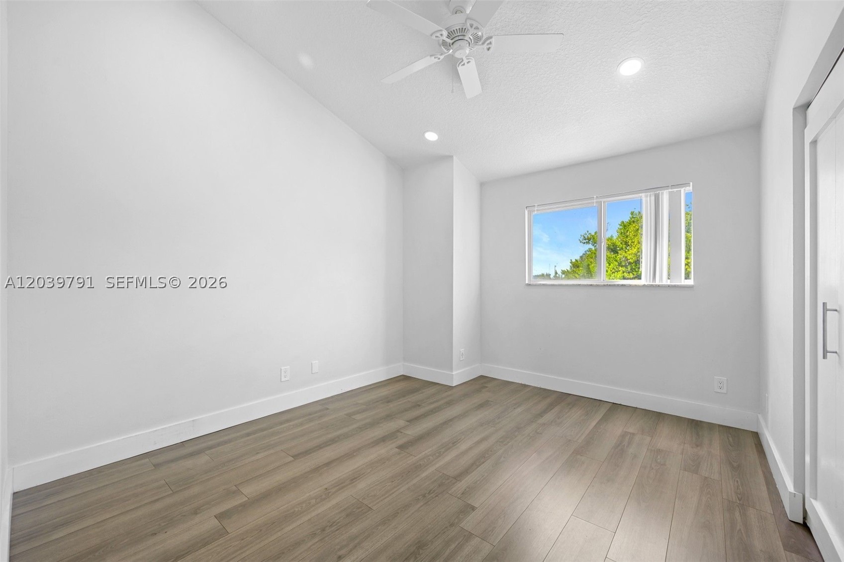 3449 NW 44th St #108, Oakland Park FL 33309