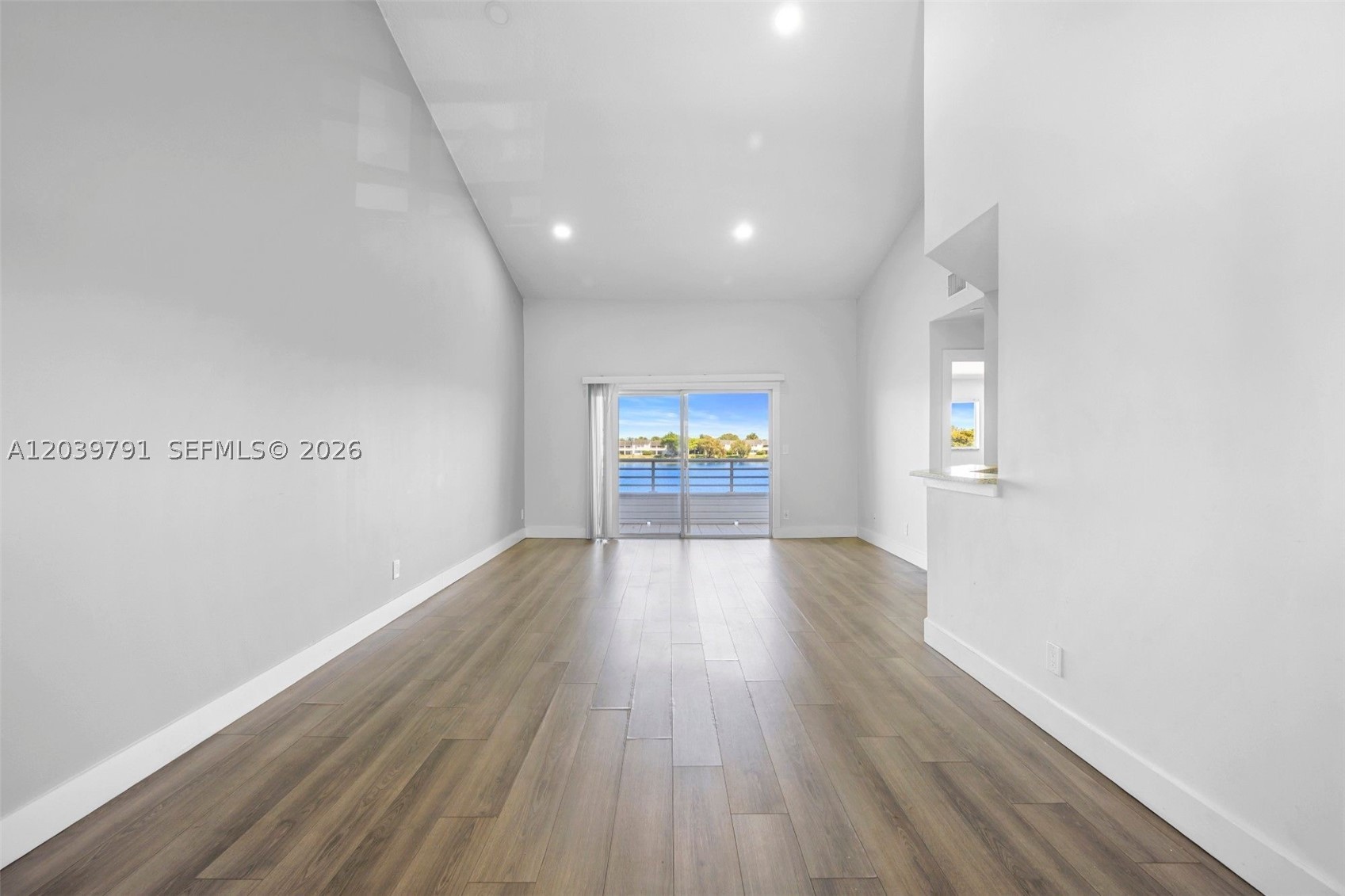 3449 NW 44th St #108, Oakland Park FL 33309