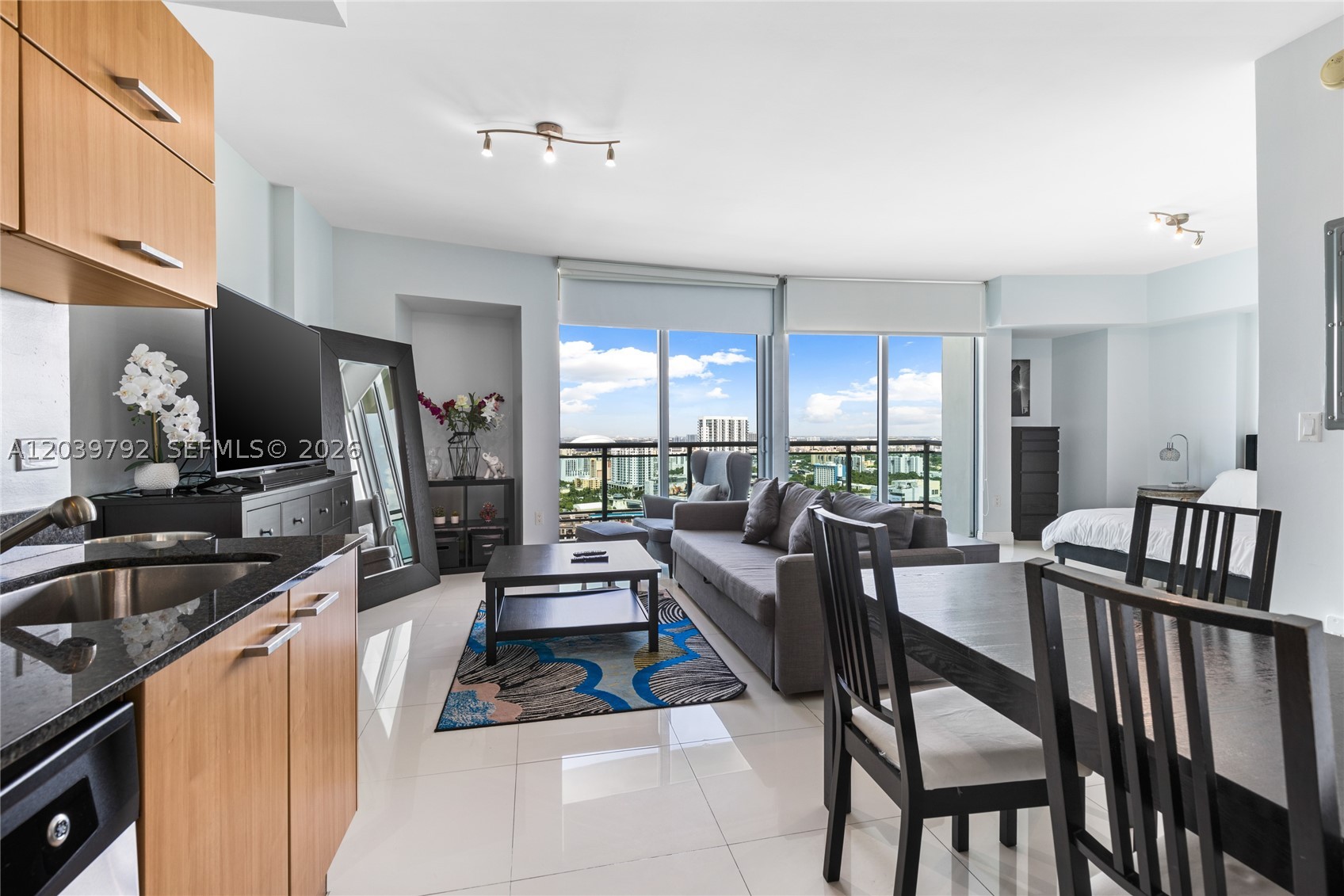 350 S Miami Ave #2815, Miami FL 33130
