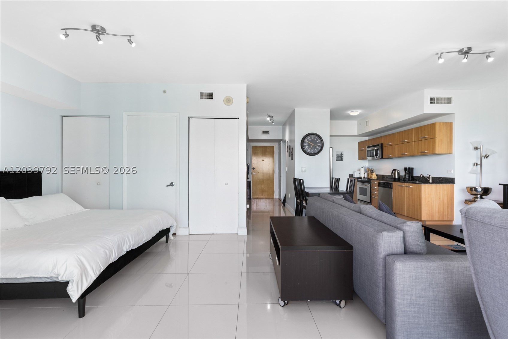 350 S Miami Ave #2815, Miami FL 33130