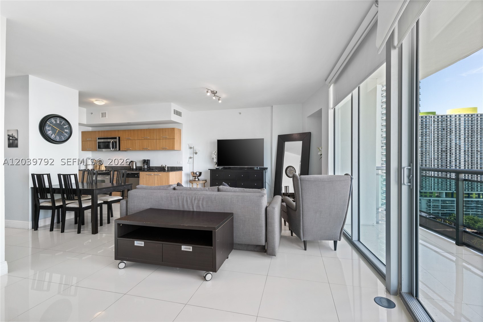 350 S Miami Ave #2815, Miami FL 33130