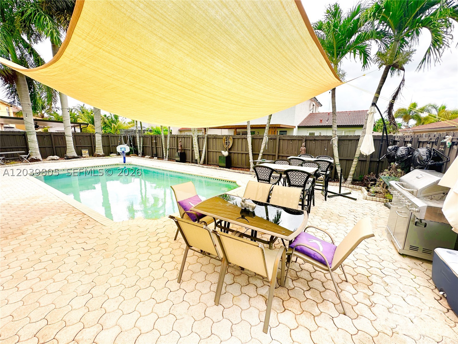 2105 NE 38th Rd, Homestead FL 33033