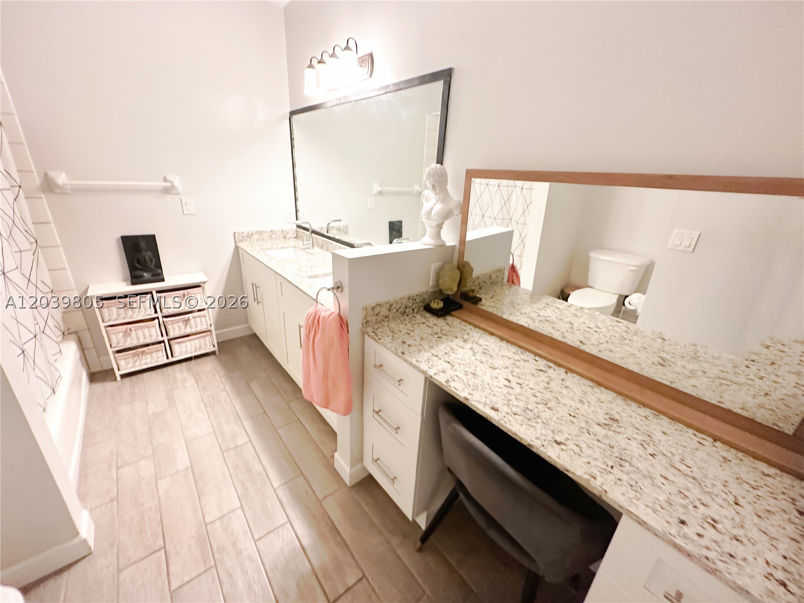 2105 NE 38th Rd, Homestead FL 33033