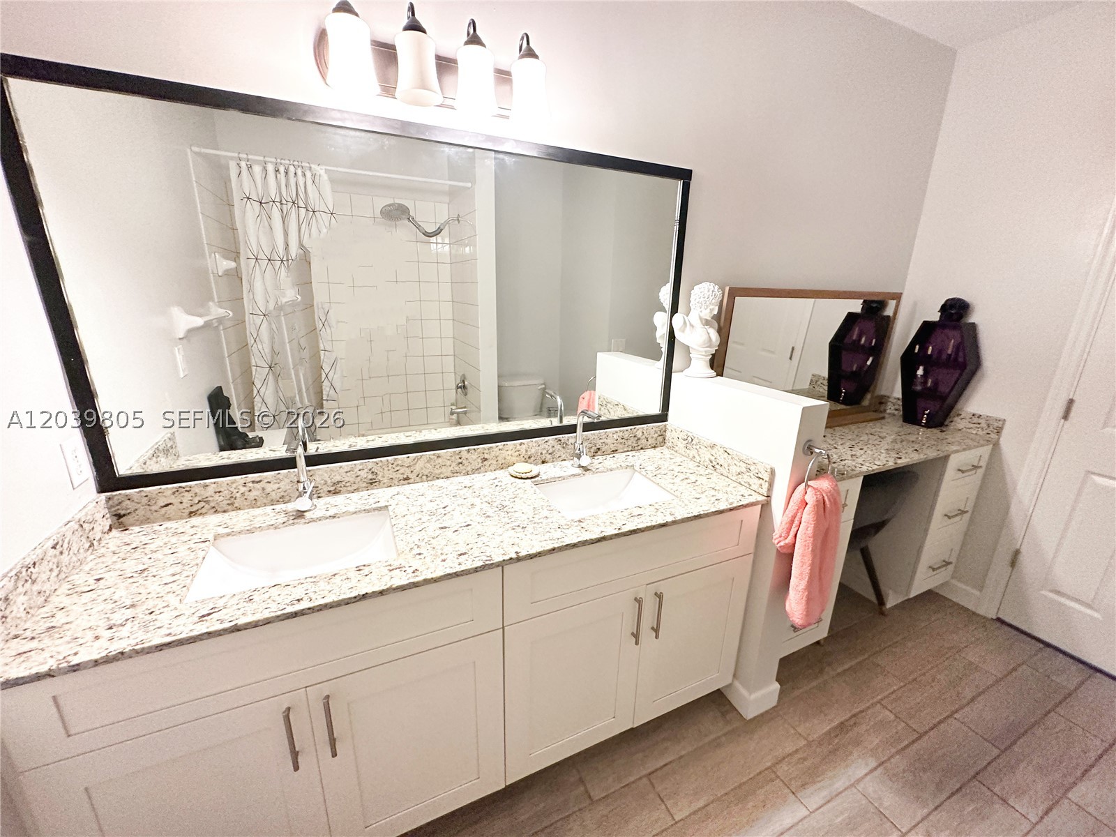 2105 NE 38th Rd, Homestead FL 33033