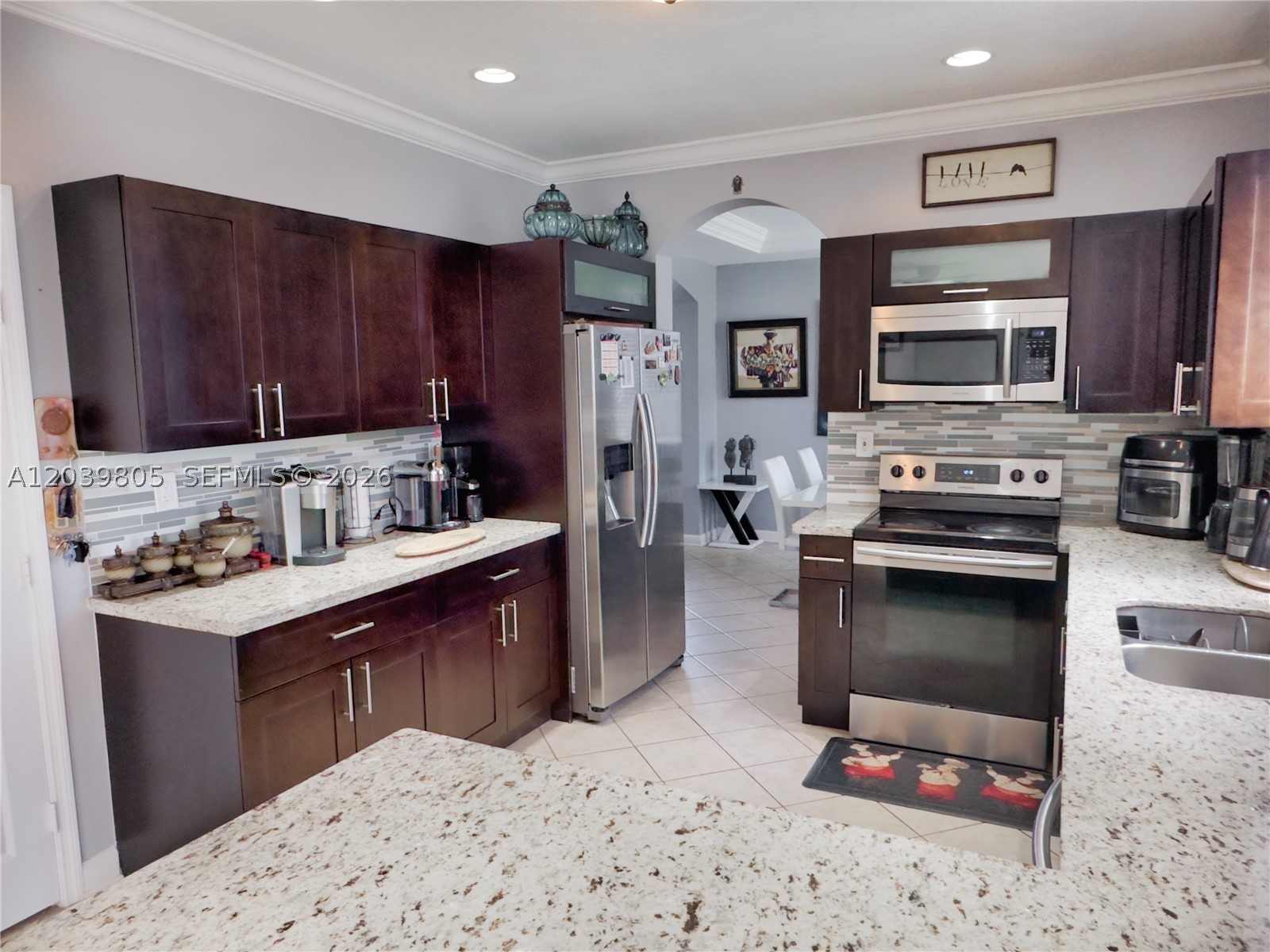 2105 NE 38th Rd, Homestead FL 33033