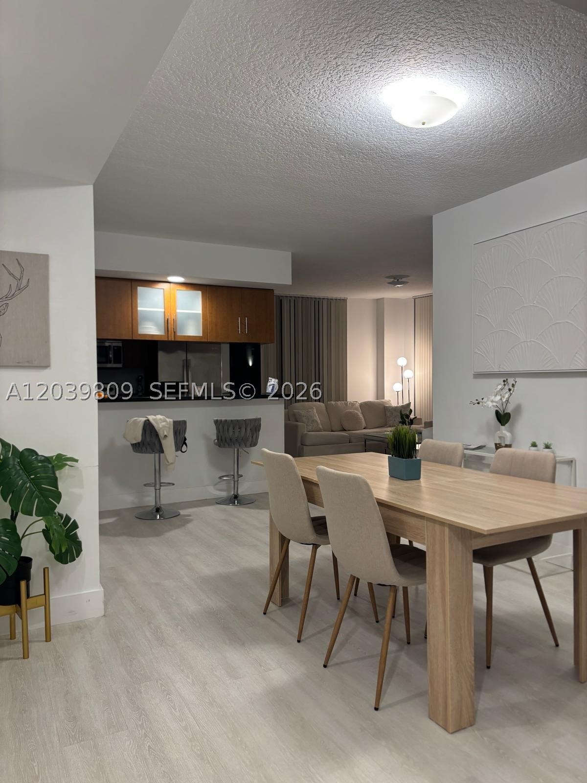 601 NE 23rd St #806, Miami FL 33137
