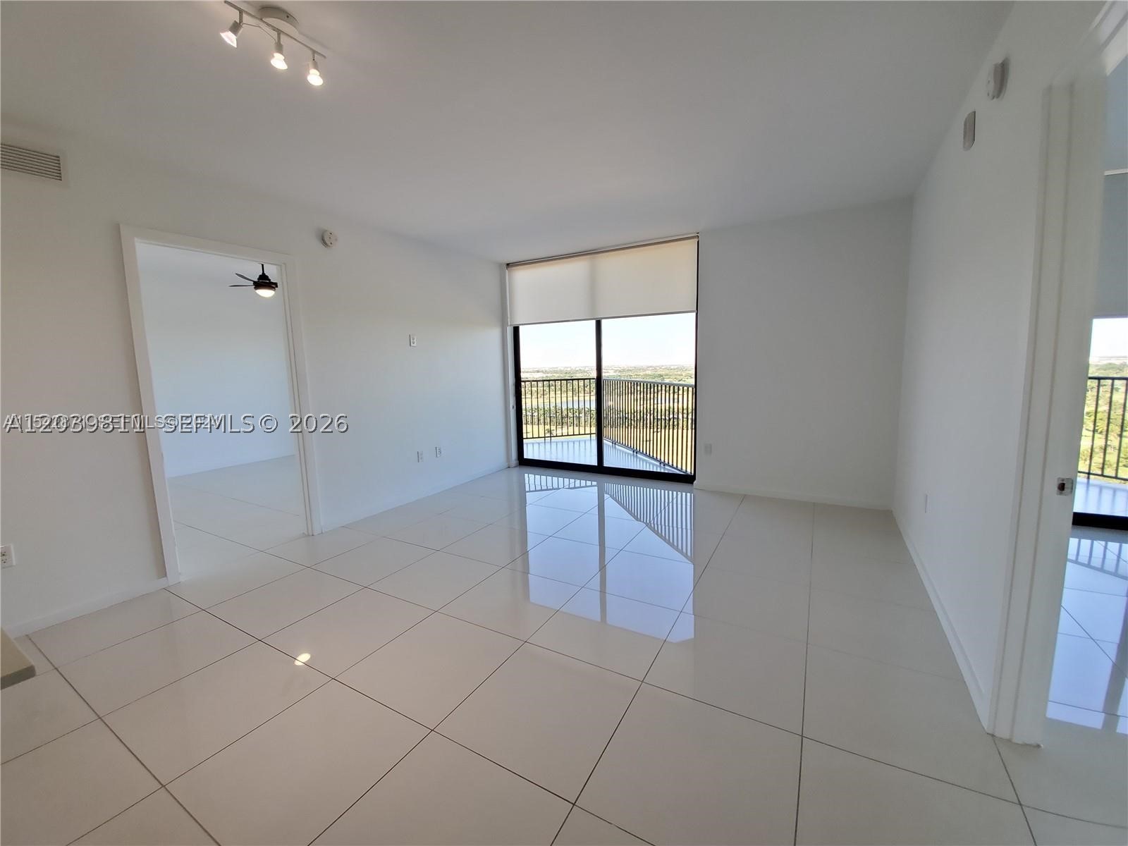 5252 NW 85th Ave #1504, Doral FL 33166