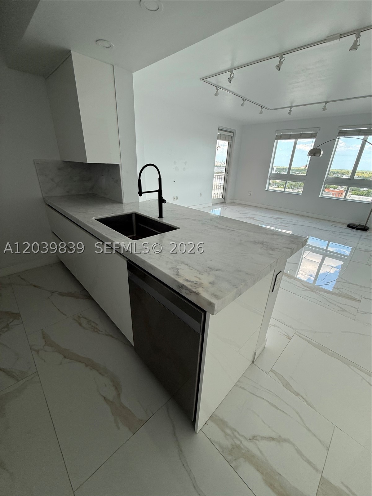 7350 SW 89th St #1602S, Miami FL 33156