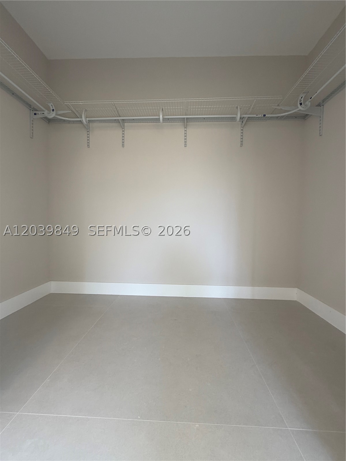 1860 NW 48th St, Miami FL 33142