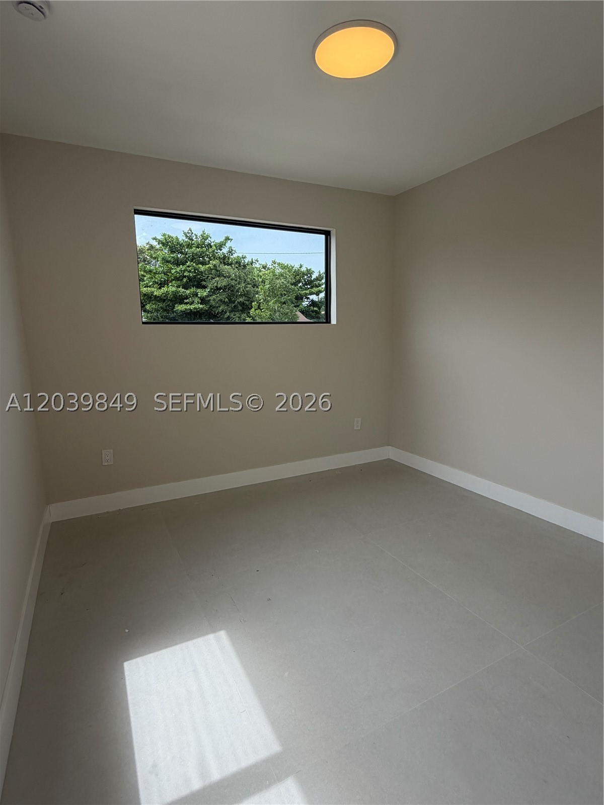1860 NW 48th St, Miami FL 33142