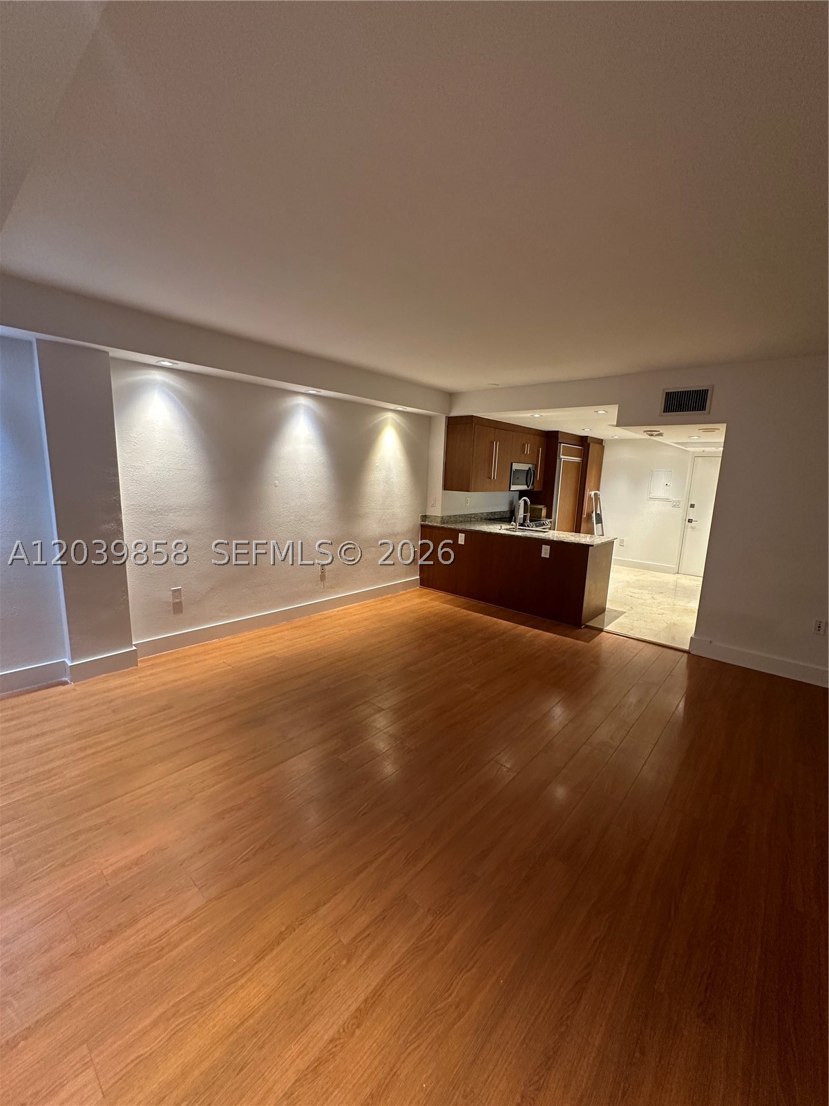 Bal Harbour FL 33180 - A12039858