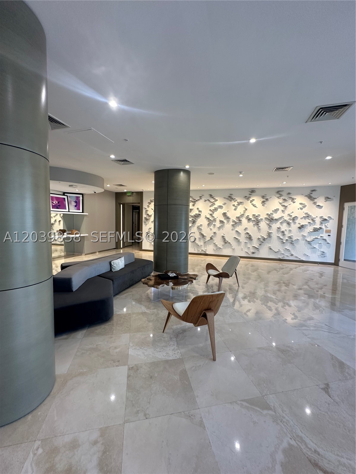 Bal Harbour FL 33180 - A12039858