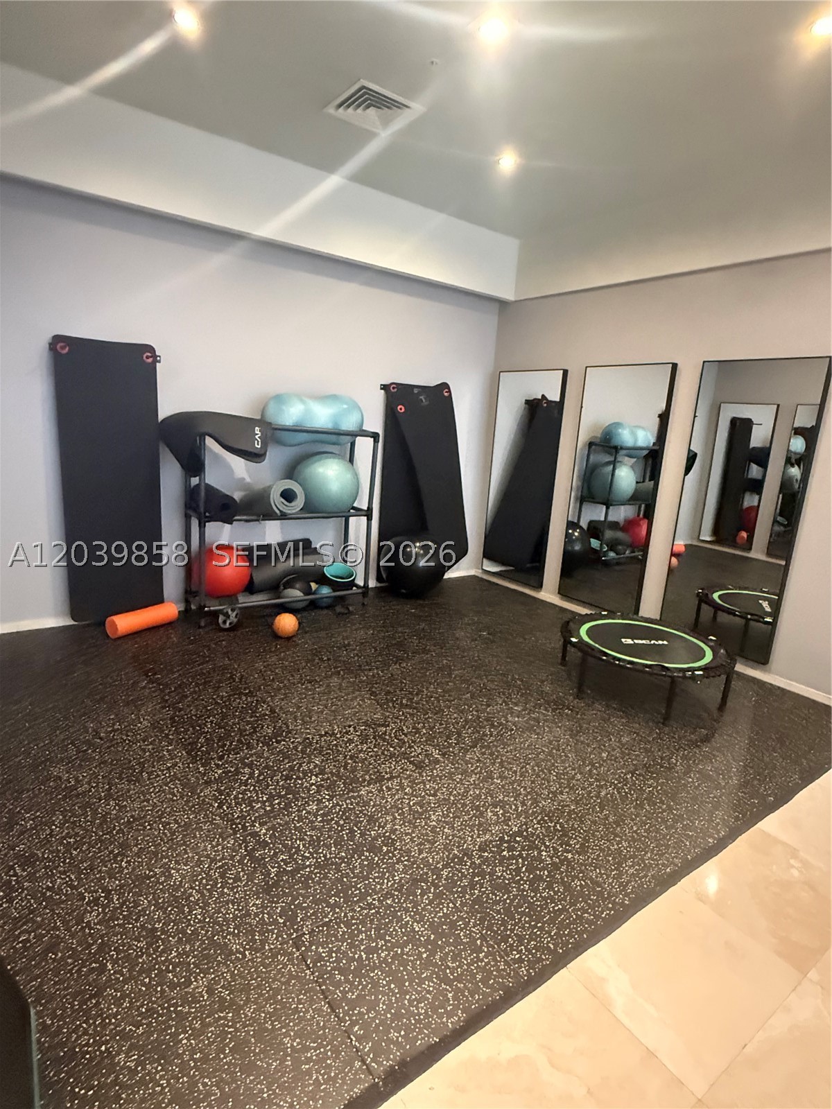 Bal Harbour FL 33180 - A12039858
