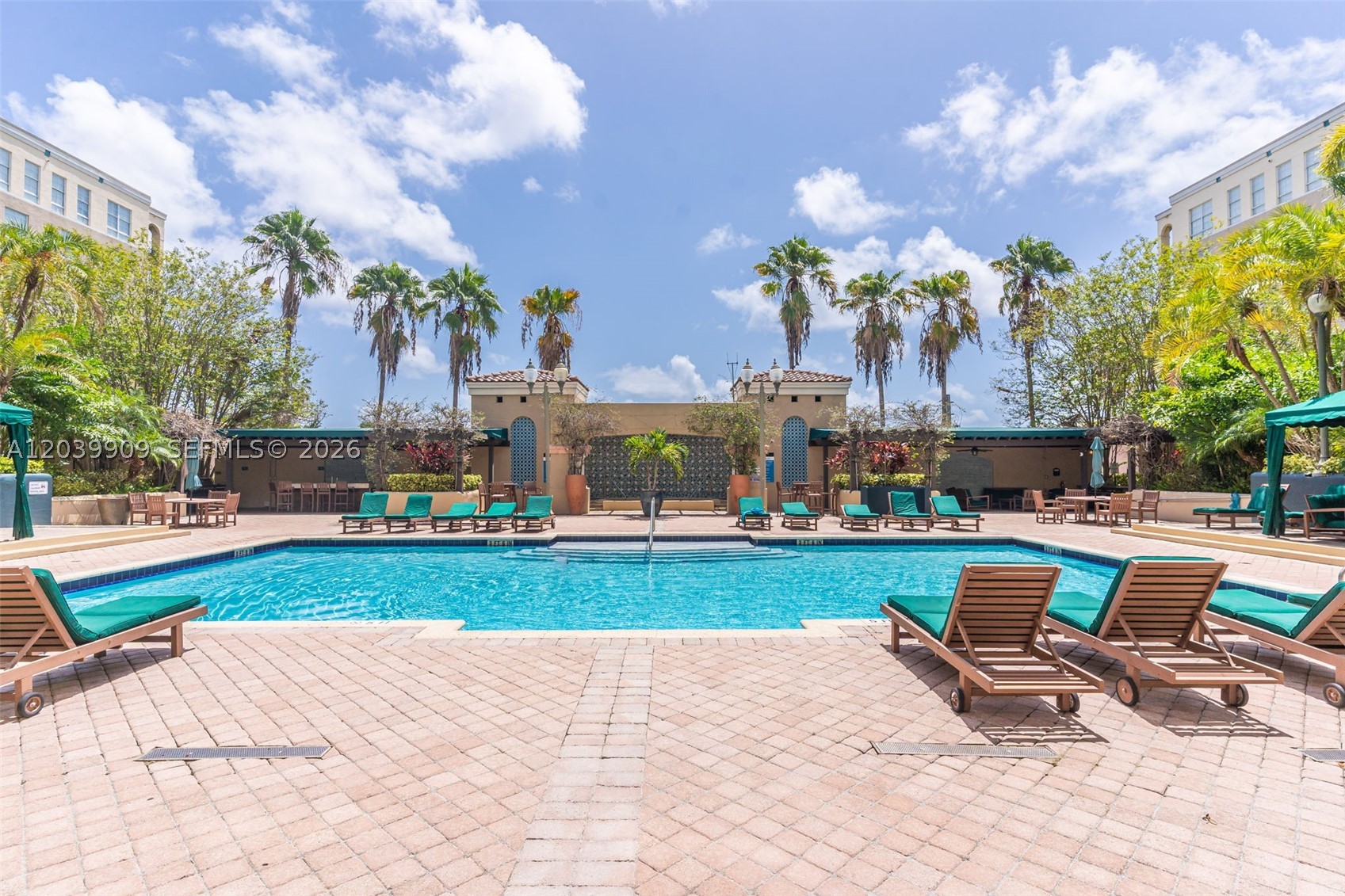 520 SE 5th Ave #1707, Fort Lauderdale FL 33301