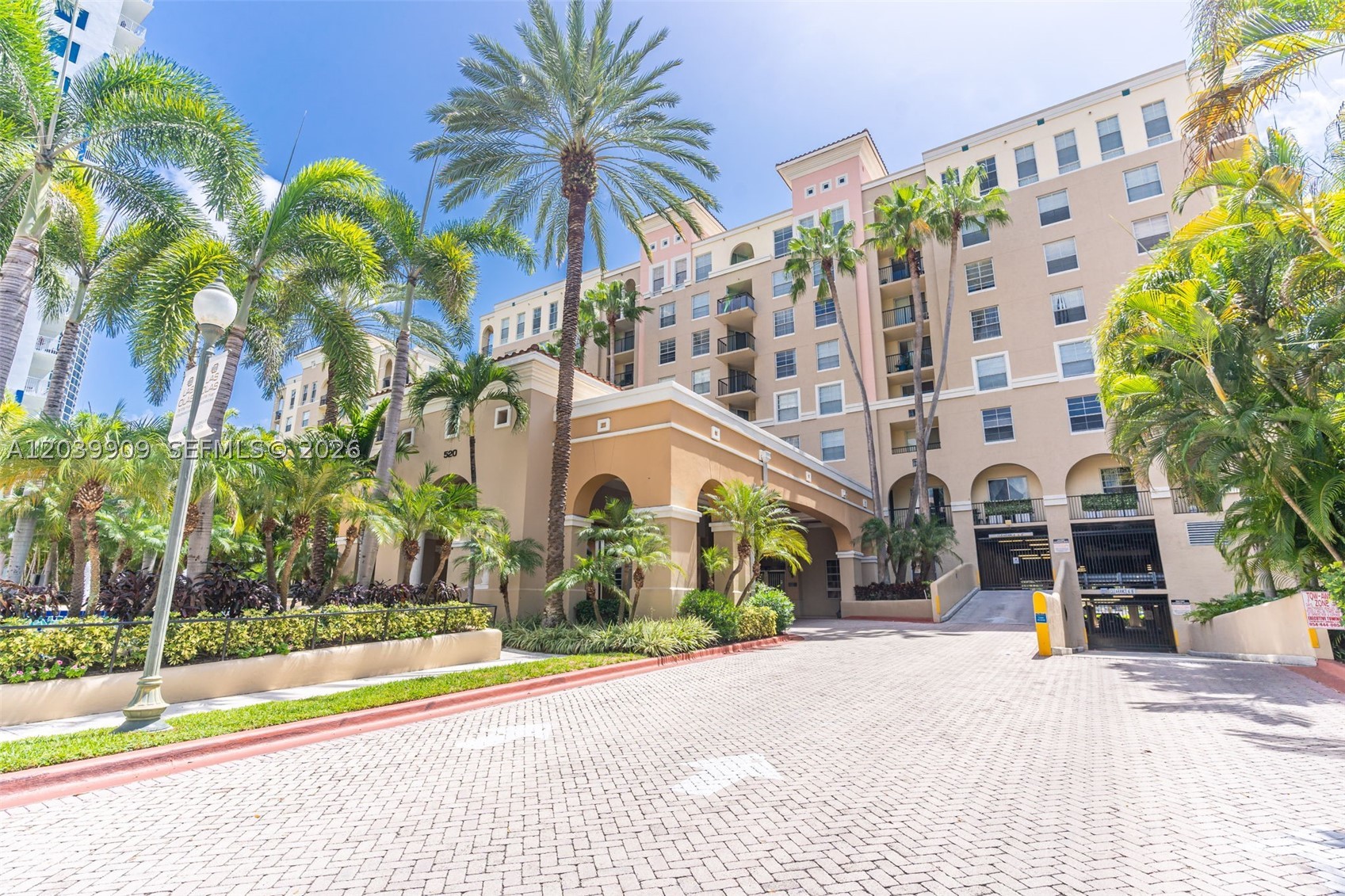 520 SE 5th Ave #1707, Fort Lauderdale FL 33301
