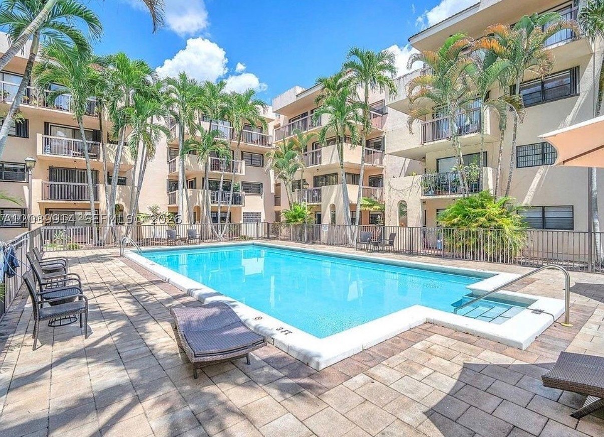 995 SW 84th Ave #223, Miami FL 33144