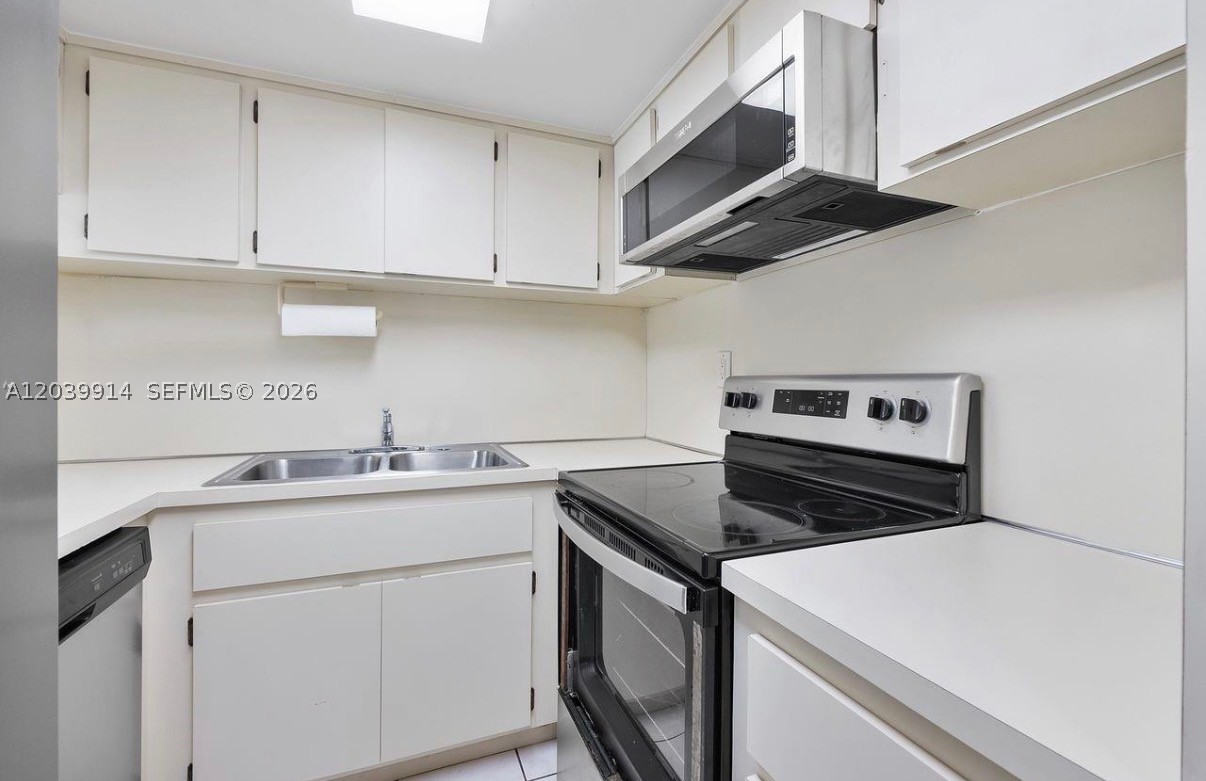 995 SW 84th Ave #223, Miami FL 33144