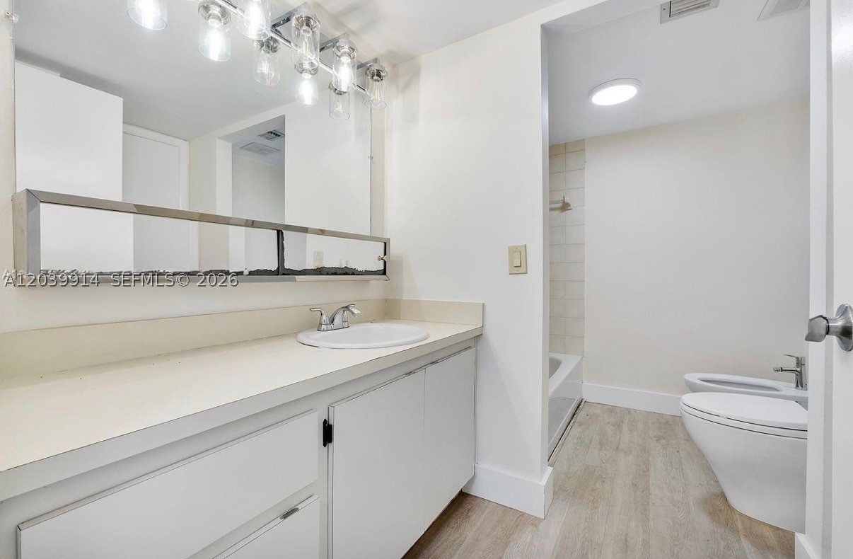 995 SW 84th Ave #223, Miami FL 33144