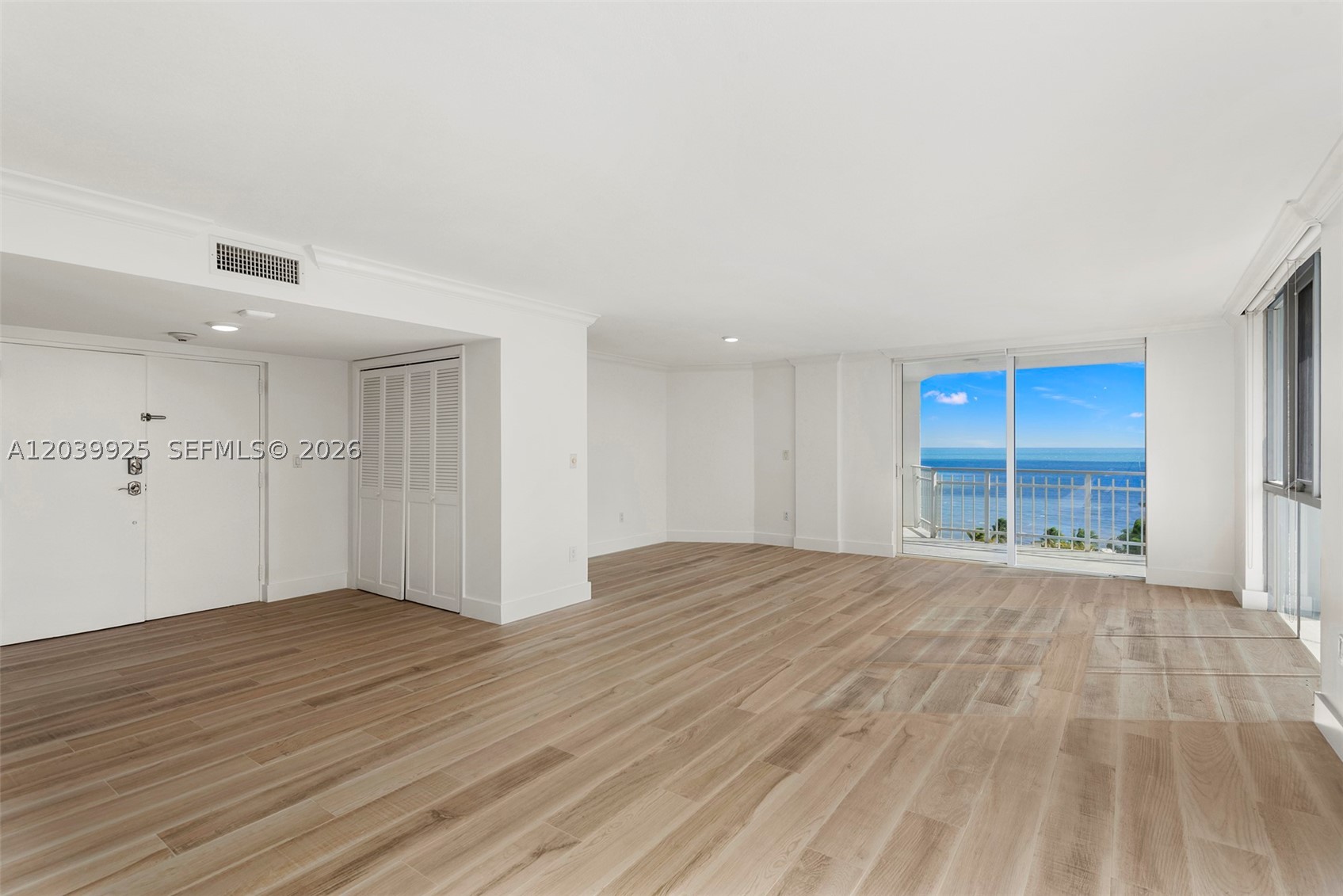 600 Grapetree Dr #7ES, Key Biscayne FL 33149