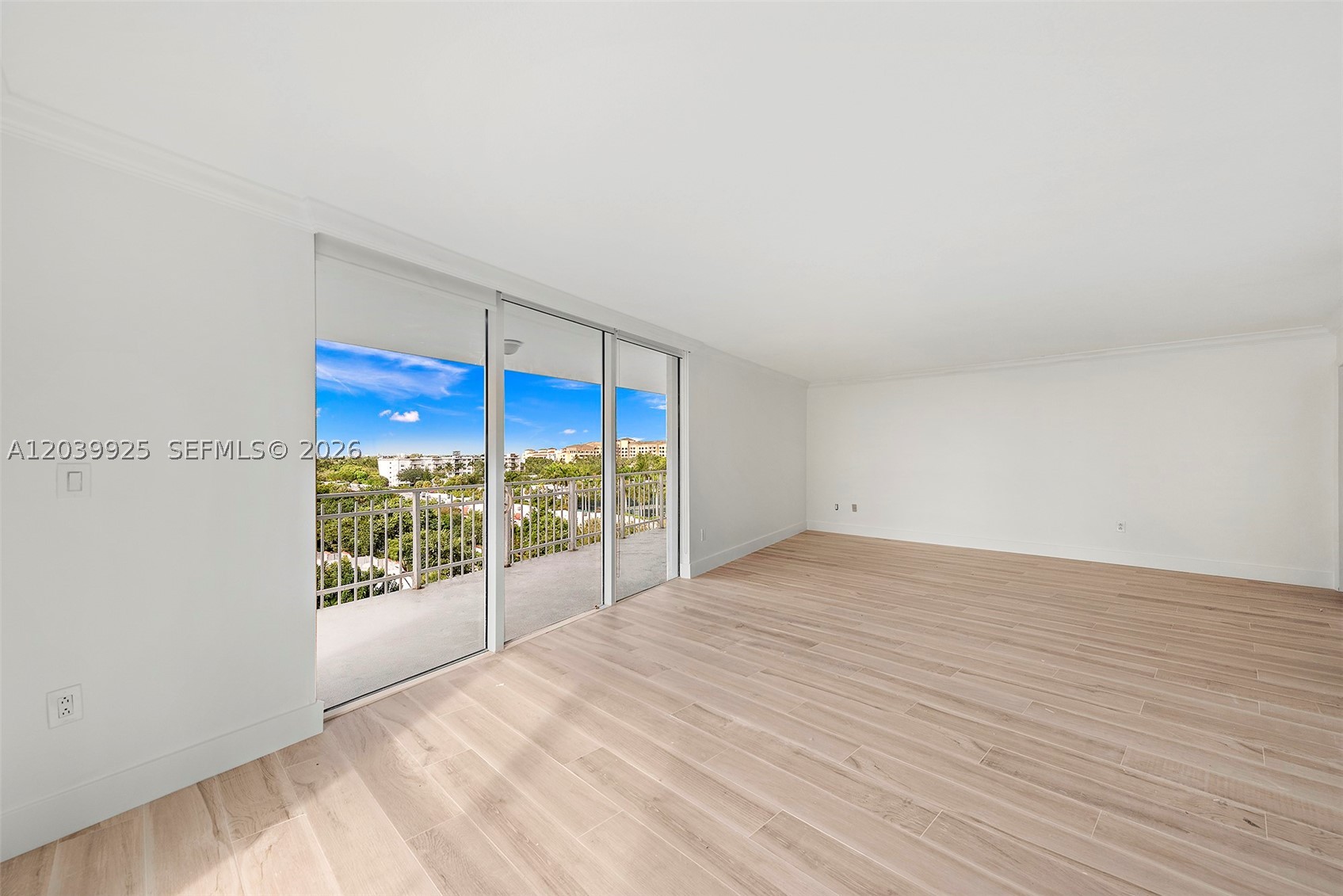 600 Grapetree Dr #7ES, Key Biscayne FL 33149